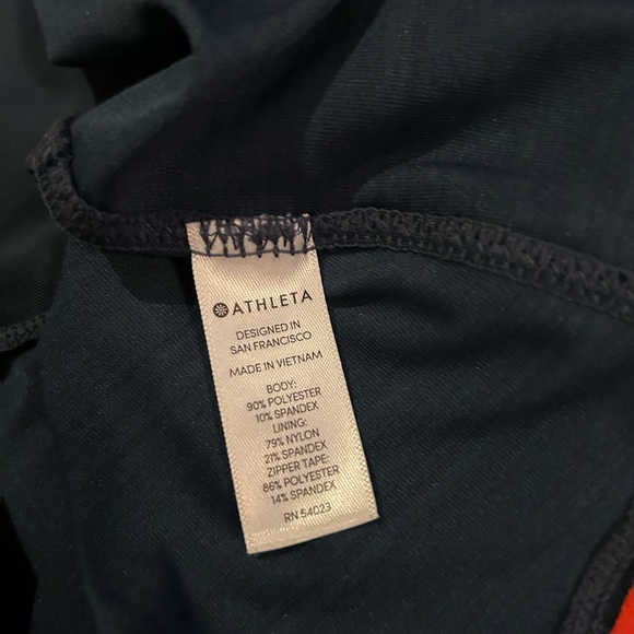 ATHLETA TOP W/THUMBHOLES SOFT Like new - Picture 7 of 12